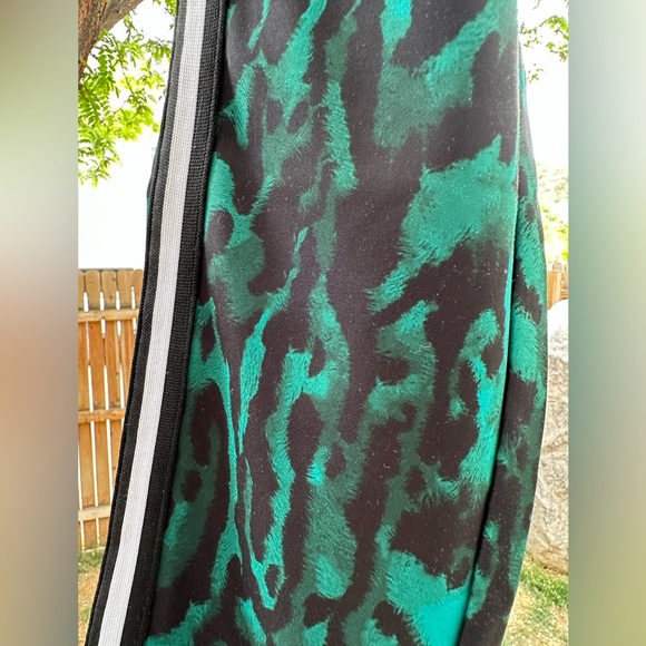 Pam & Gela Ocelot Curved Hem leggings tights green black size medium - Picture 8 of 16